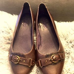 Women’s brown leather flats size 9